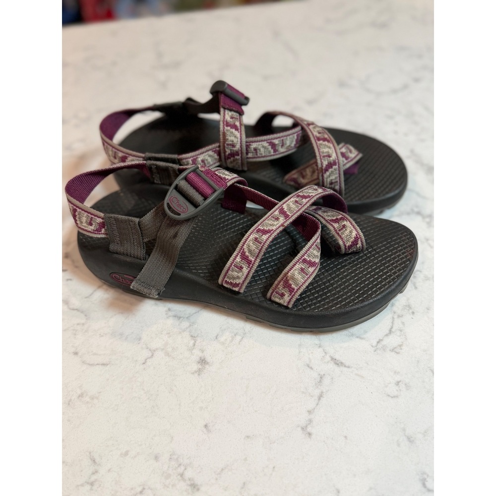 Chaco Z2 Classic Sandals Womens 8 Purple Grey Strappy Toe Loop Hiking Shoes